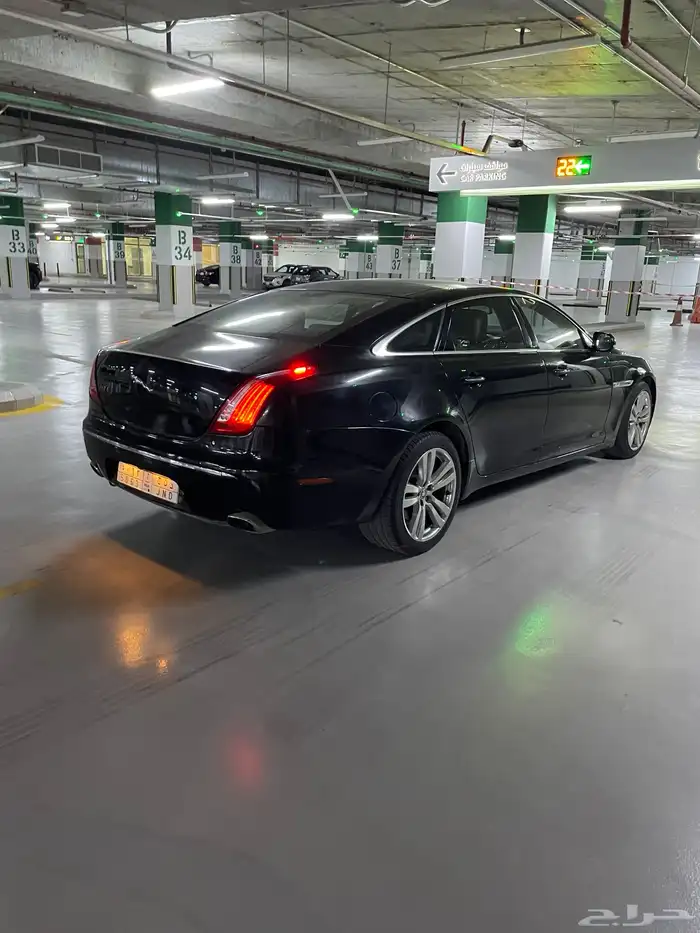 جاكور XJ 3