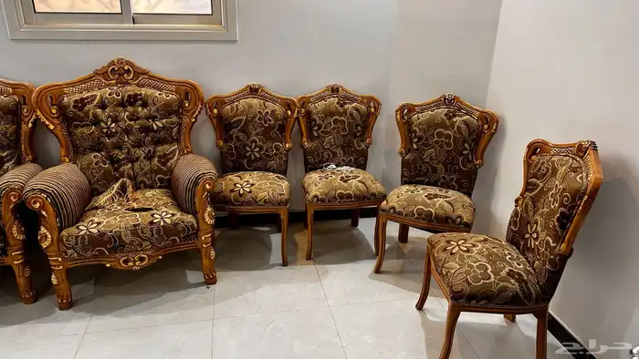 للبيع طقم كنب كلاسيكي نظظظيف استخدام قليل جدا 6