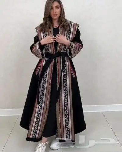 عبايه بشت سدو تراثي مصنوع من أجود أنواع الأقمشة 8