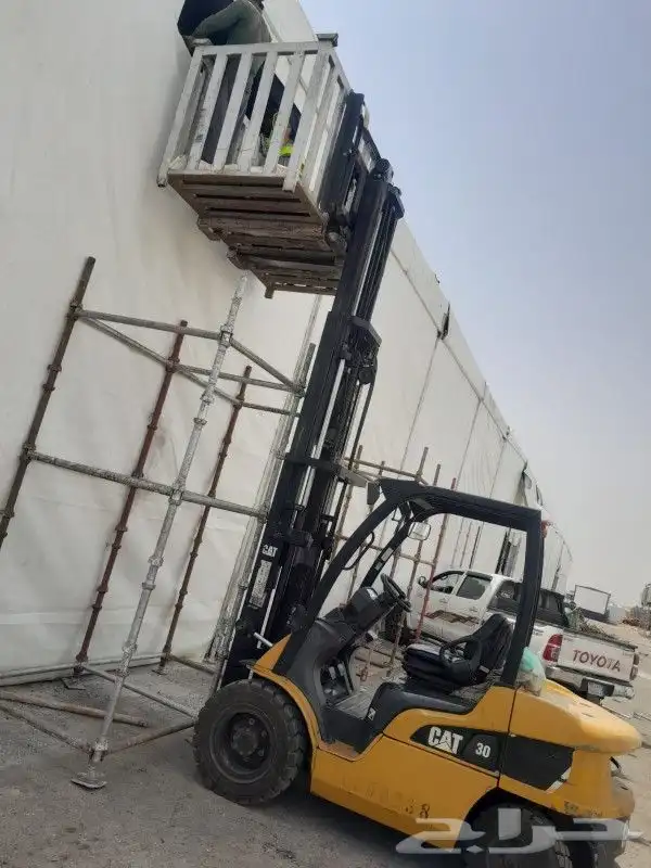 اجار فوركلفت رافعات شوكيه بجميع الاطنان شهري ويومي ومشاوير 0