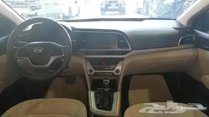 هيونداي انترا 2017 6