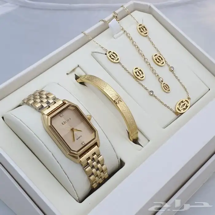 طقم نسائي فاخر 1