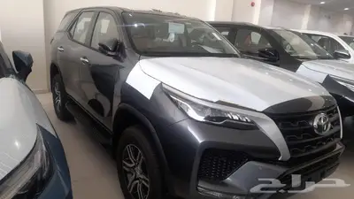 تويوتا فورشنر 4x2 موديل 2024 بنزين 39