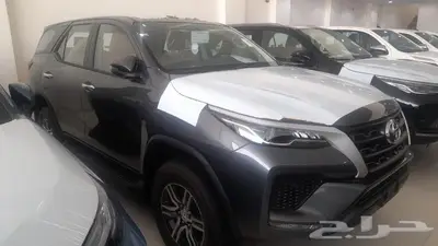 تويوتا فورشنر 4x2 موديل 2024 بنزين 38