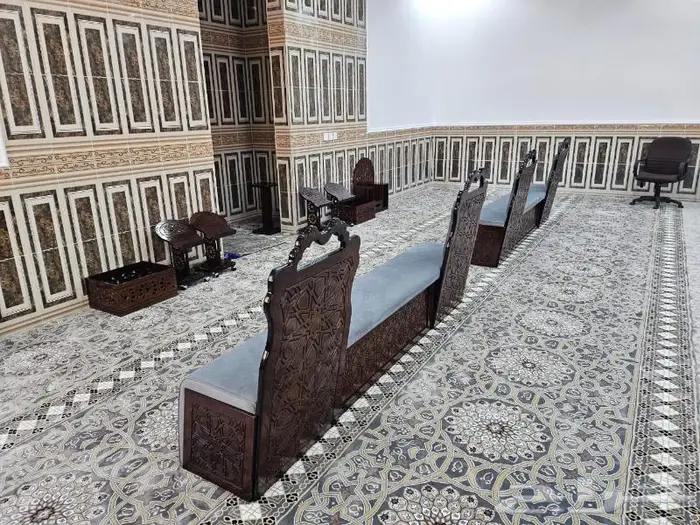 تكاية مساندظهر مساجد دواليب وحوامل مصاحف ديكورات مساجد 99