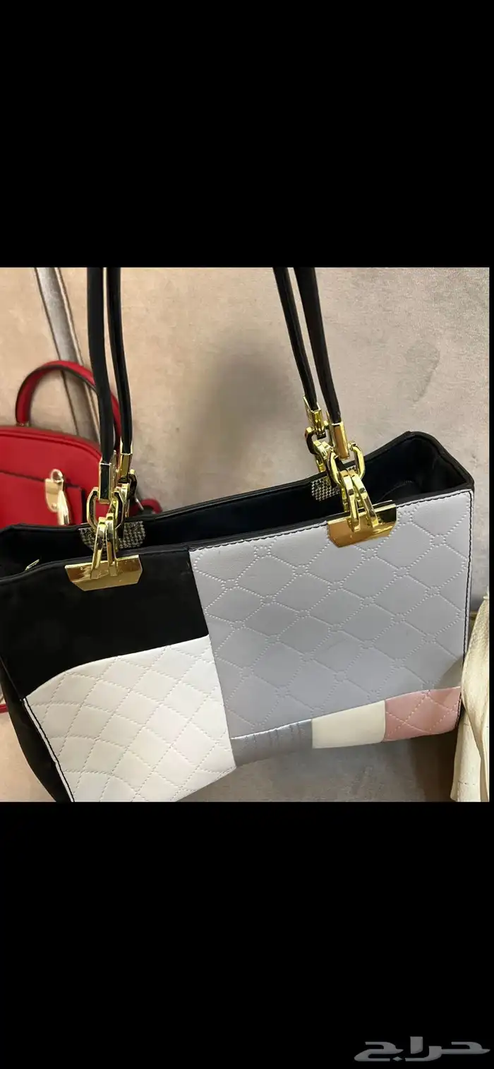 بيع شنطه نسائيه فيه الجديد وفي استخدام بسيط بيع مفرد وبيع ج 11