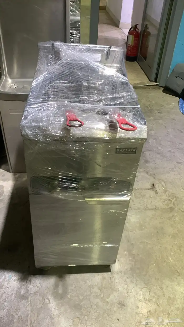 معدات مطعم شبه جديد ة 11