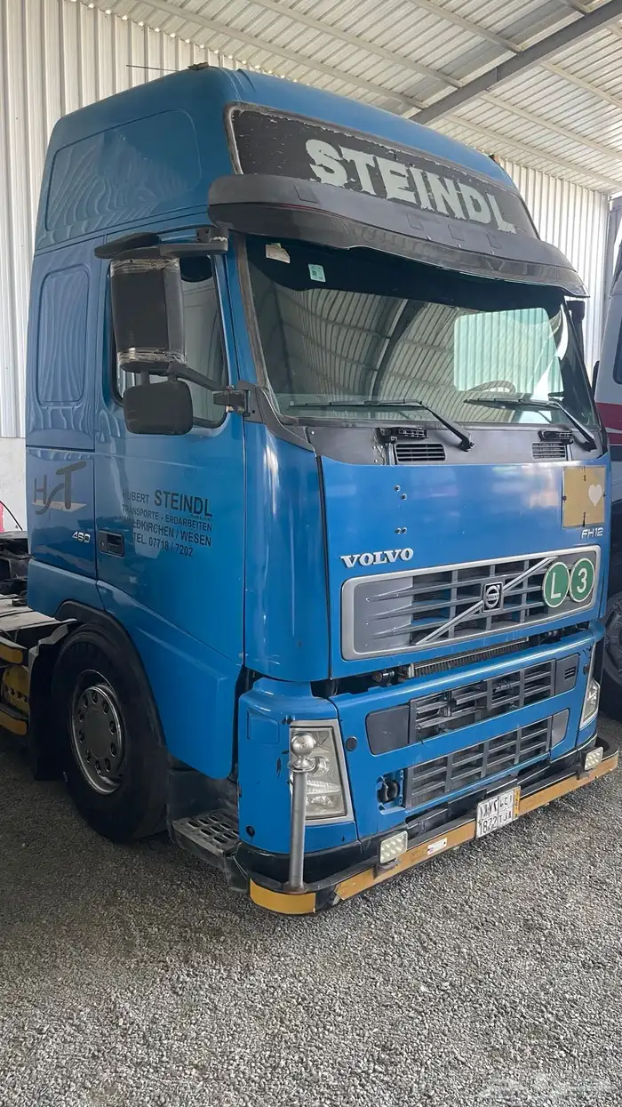 للبيع راس تريلة فولفو 2005 نظيف 1