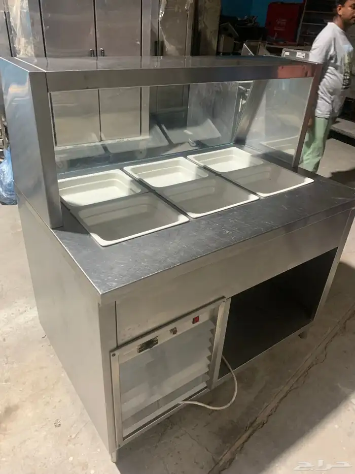 معدات مطعم شبه جديد ة 14