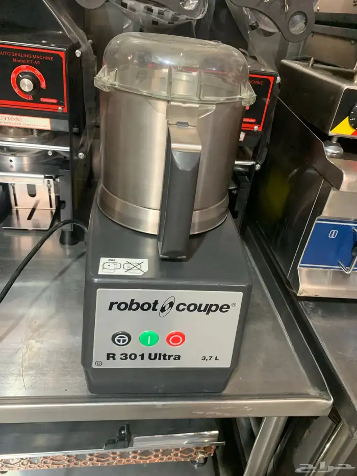 معدات مطعم شبه جديد ة 10