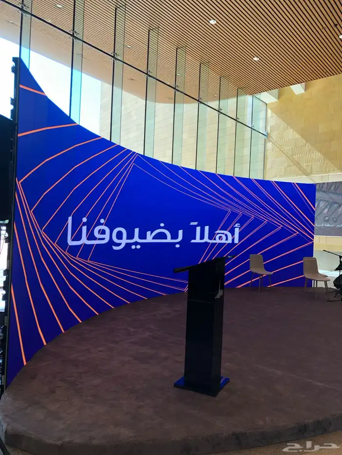 تاجير شاشات P2.6داخلي وخارجي كيرف وزاوية90 13