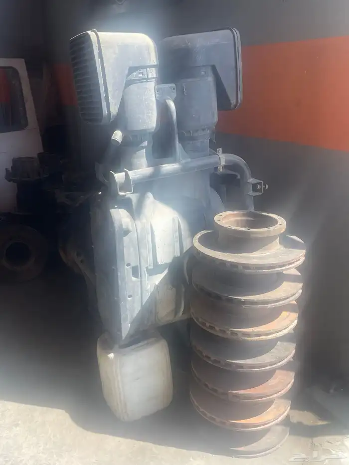 قطع غيار مارسيدس اكتروس ومان واتيكو جميع القطع عليها ضمان 3