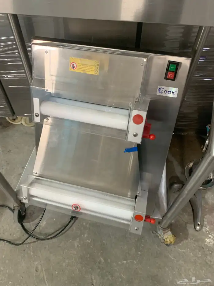 معدات مطعم شبه جديد ة 9