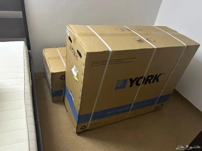 للبيع مكيف سبليت يورك جديد بكرتونه 36 وحدة حار بارد واي فاي 4