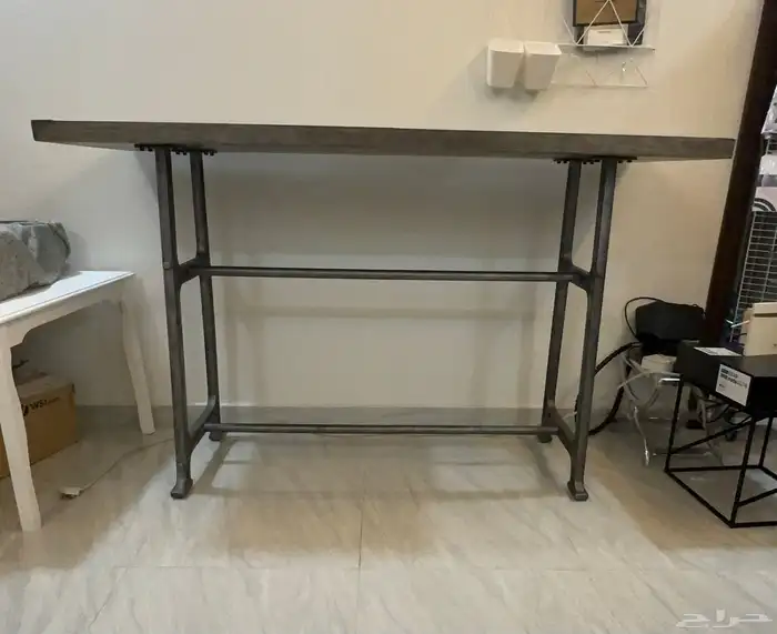 طاولة مع كرسيين 5