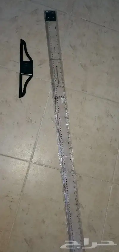 مسطرة تي للرسم الهندسي جديدة 1
