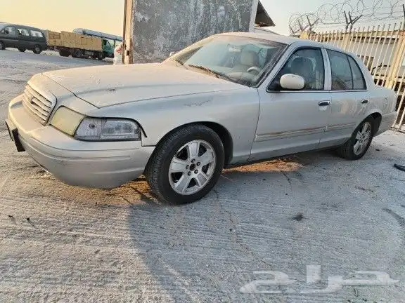 فورد فكتوريا 2011 قطع غيار 1