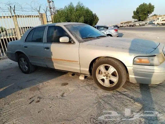 فورد فكتوريا 2011 قطع غيار 3