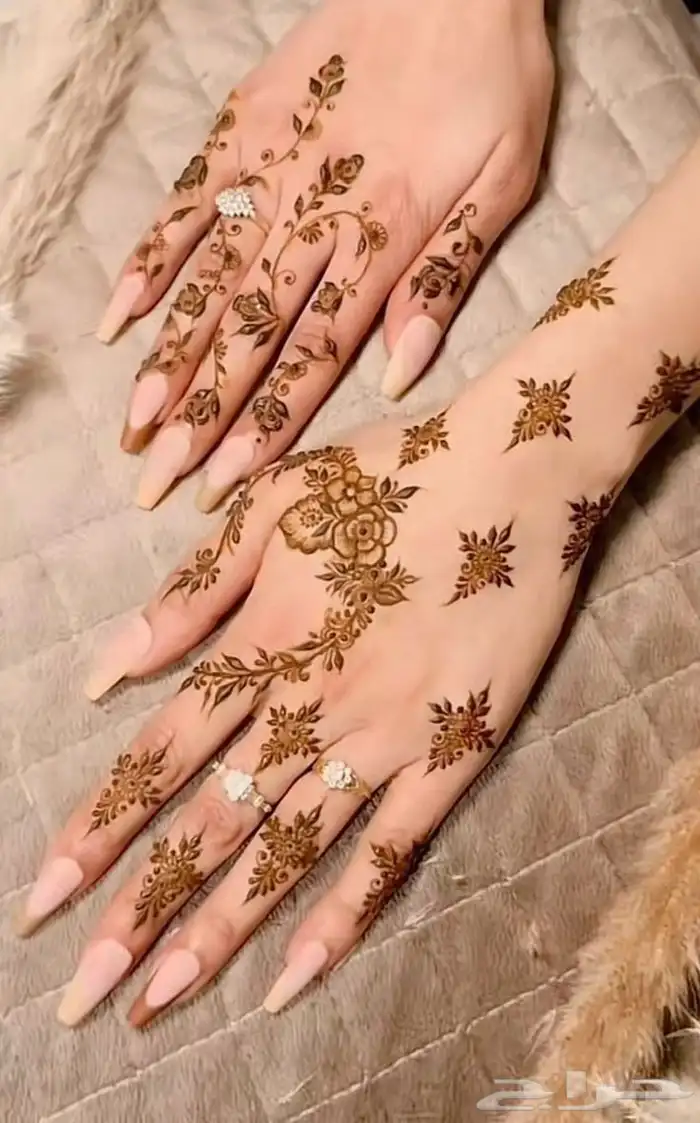 نقش حناء خفيف ثقيل على حسب الرغبه 0