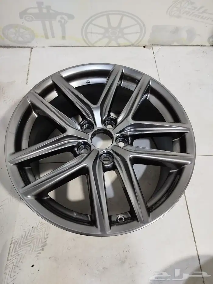 جنوط لكزس is مقاس 18 اصلي وكالة موديل 2017 8