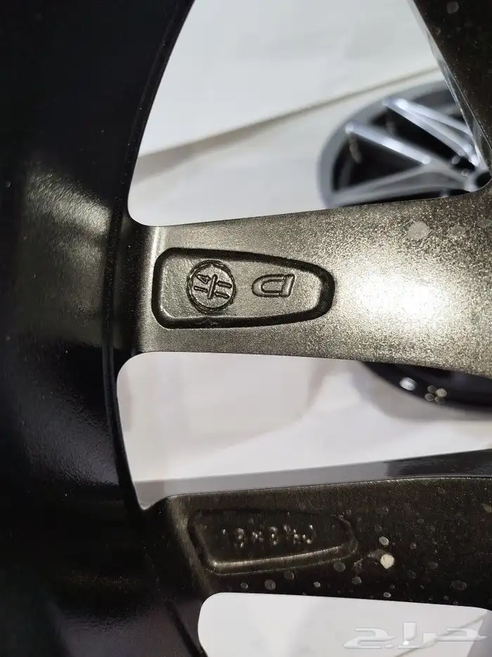 جنوط لكزس is مقاس 18 اصلي وكالة موديل 2017 7