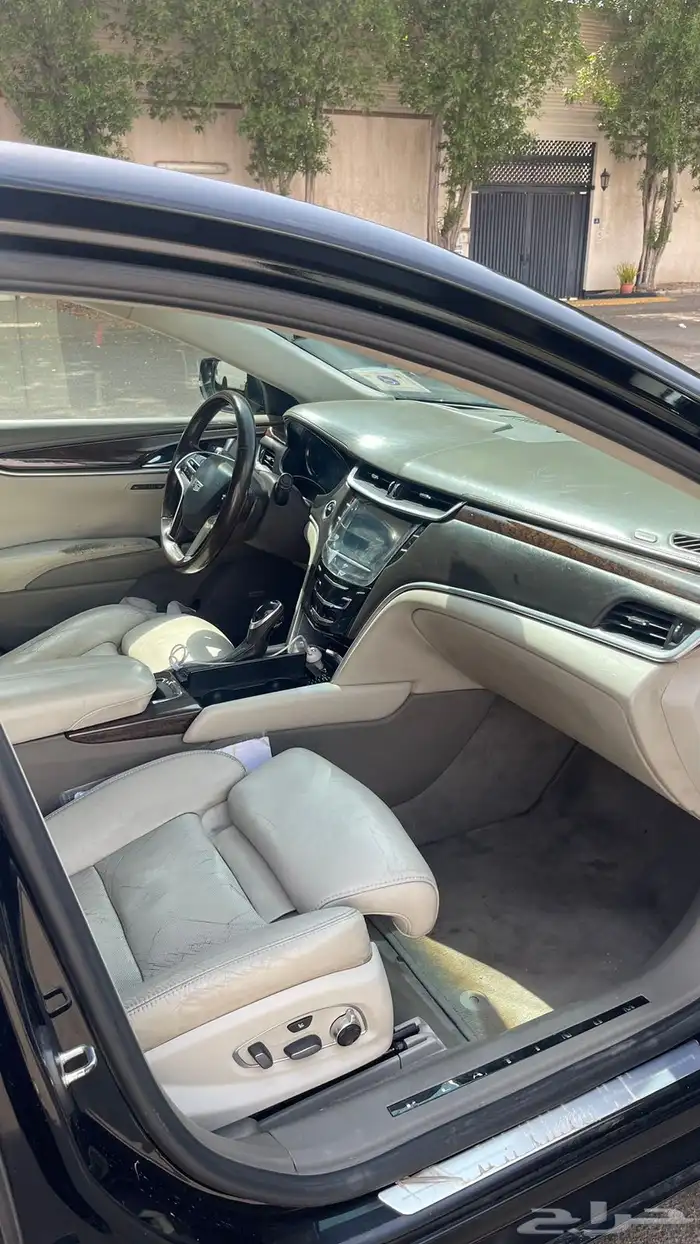 كاديلاك XTS 2016. V 7