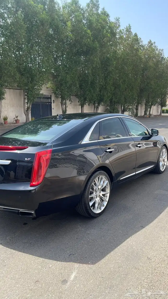 كاديلاك XTS 2016. V 5