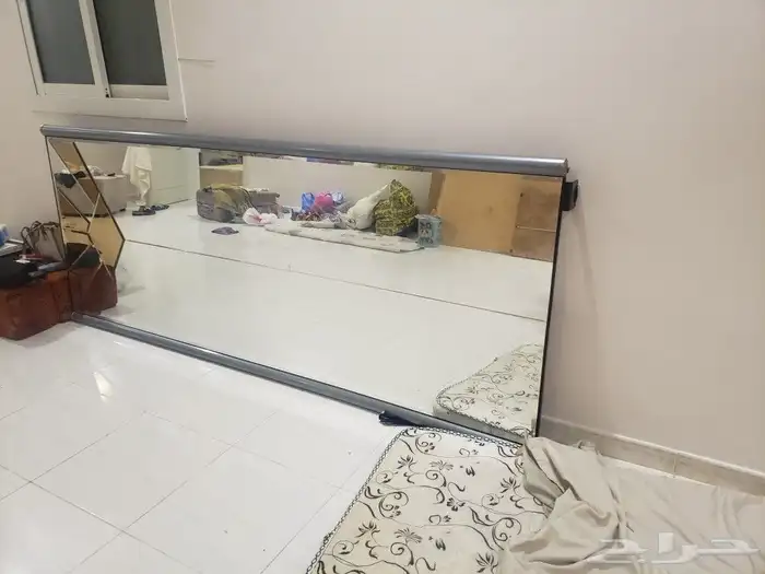 دولاب عائلي وسرير كبير 2 في 2 مرتبه البيع النقل شقه اصغر 2