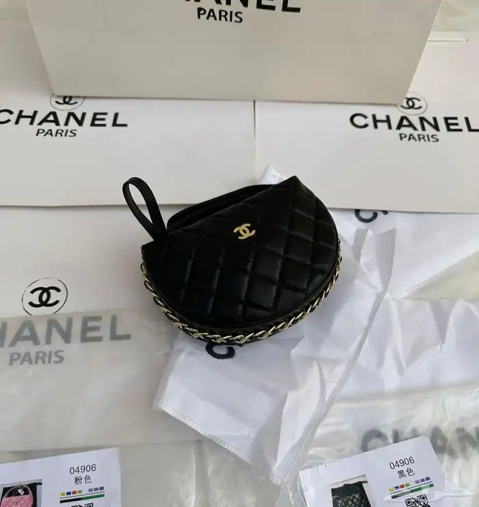 شنط طبق الأصل 27