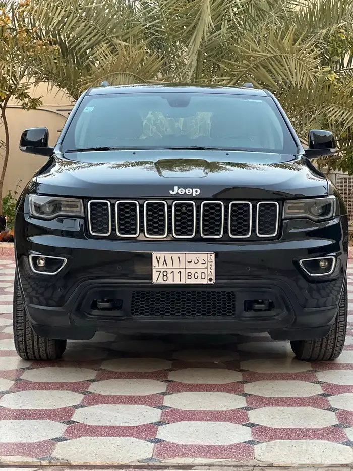 للبيع جراند شروكي 2019 لاريدو (مالك أول) (( تم البيييع)) 0
