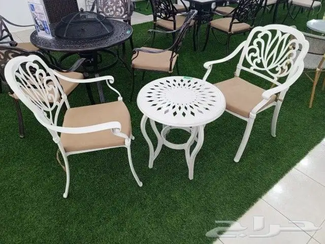 طاولات وكراسي داخليه وخارجيه حدائق كافيهات 30
