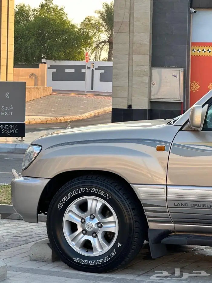 لاندكروزر VXR V8 2005 ( تم البيع ) 7