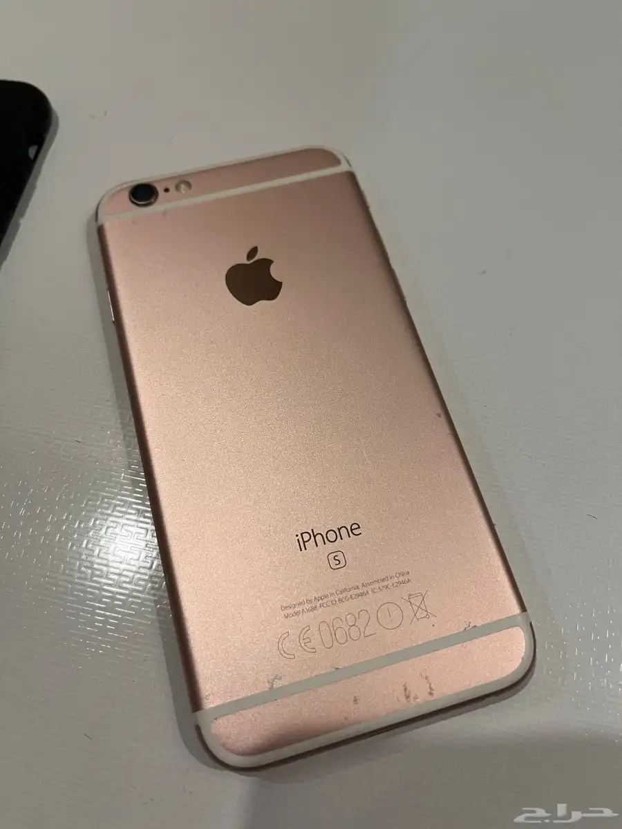 جوال ايفون 6 s مع كفر جوال 4