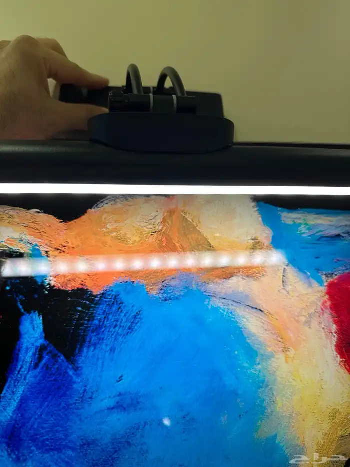 انارة جدارية متنقله على الشحن 5