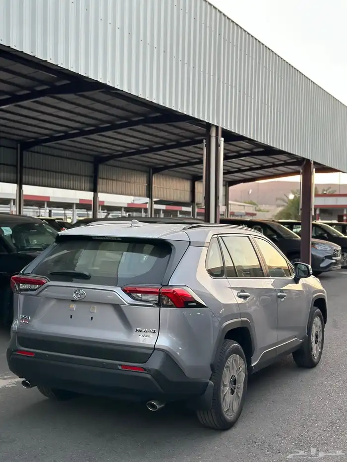 تويوتا راف فور XLI بنزين 2024 كاش وتقسيط 5