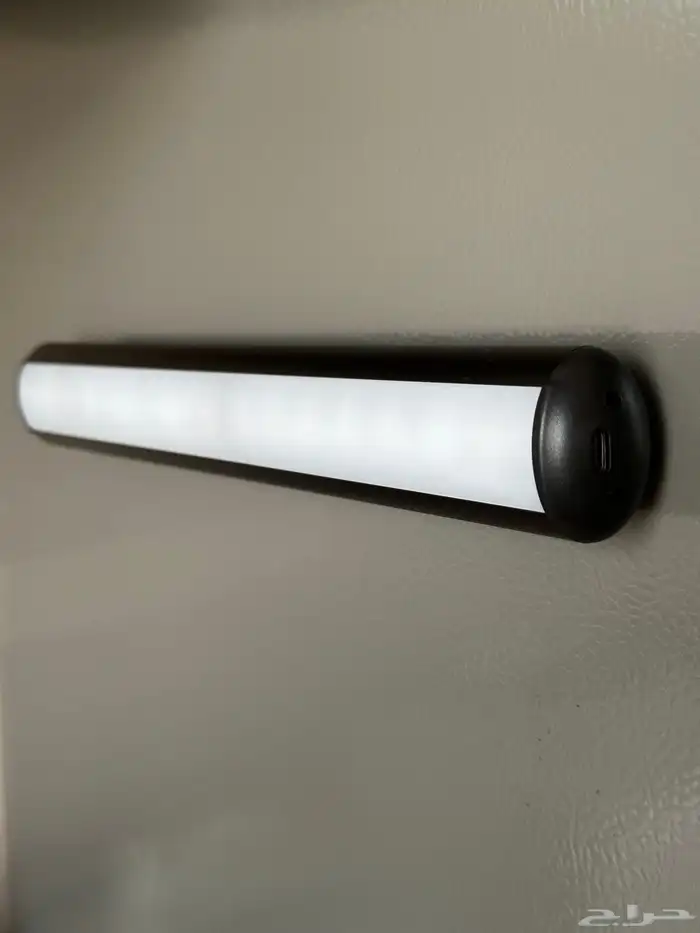 انارة جدارية متنقله على الشحن 6