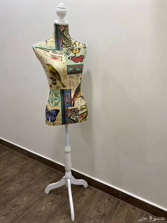 مانيكان نسائي 0