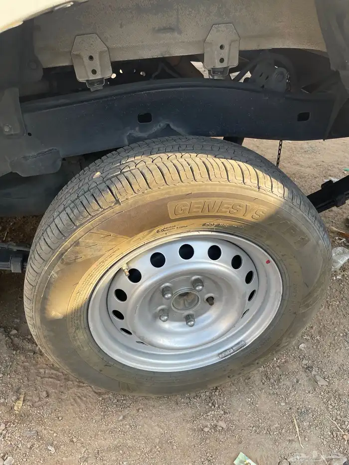 يتوفر لدينا قطع غيار هايلوكس 2008 4