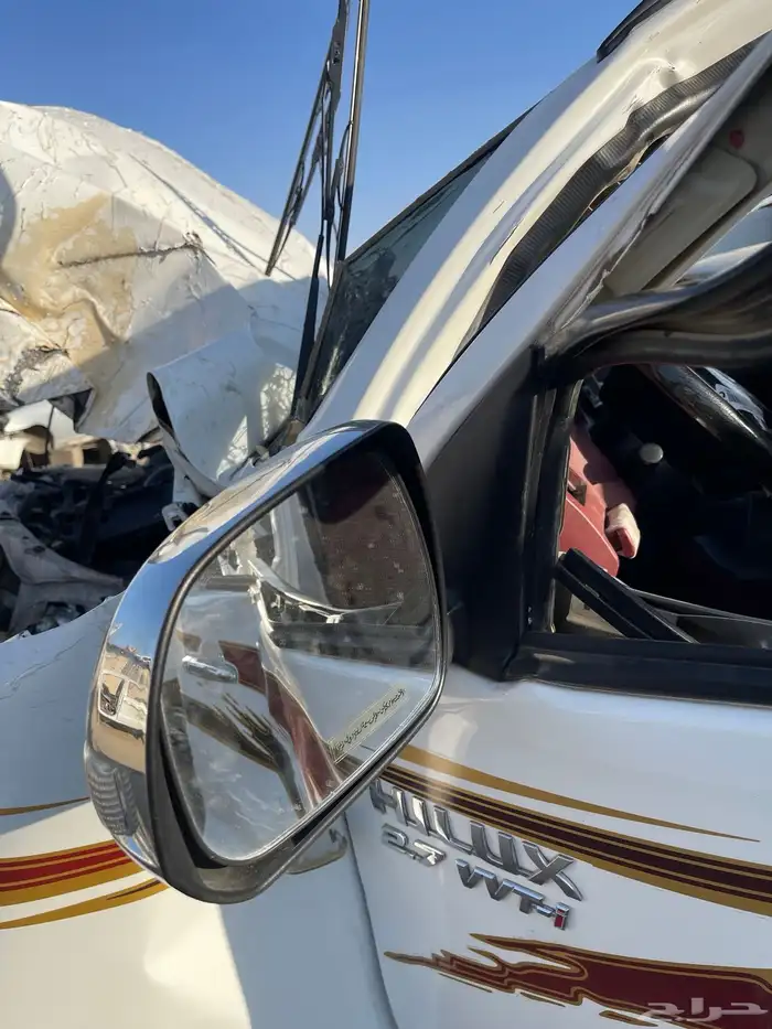 يتوفر لدينا قطع غيار هايلوكس 2008 3