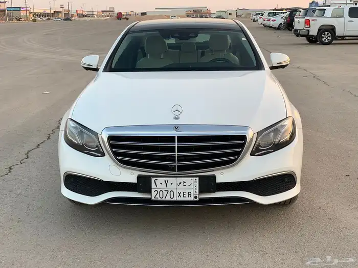 مرسيدس 2019 بانزين 4 سلندر 300 E شررط الفحص 0