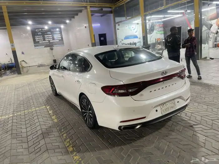 هيونداي ازيرا ديزل 2018 ماشي 220 4
