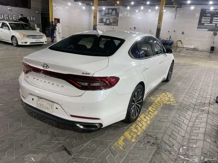 هيونداي ازيرا ديزل 2018 ماشي 220 5