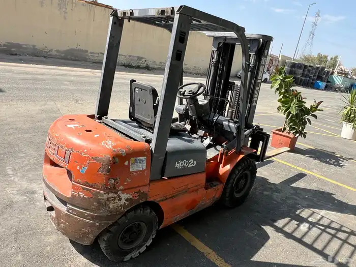 فوركلفت هيلي مكينة ايسوزو للبيع 4