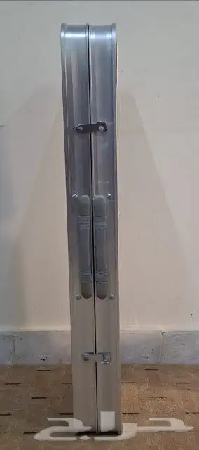 طاولة مكتب تغلق كشنطة لليد (اربع كراسي-اللون رمادي فاتح) 0