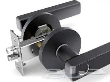 فني تركيب وبرمجة القفل الذكي 5