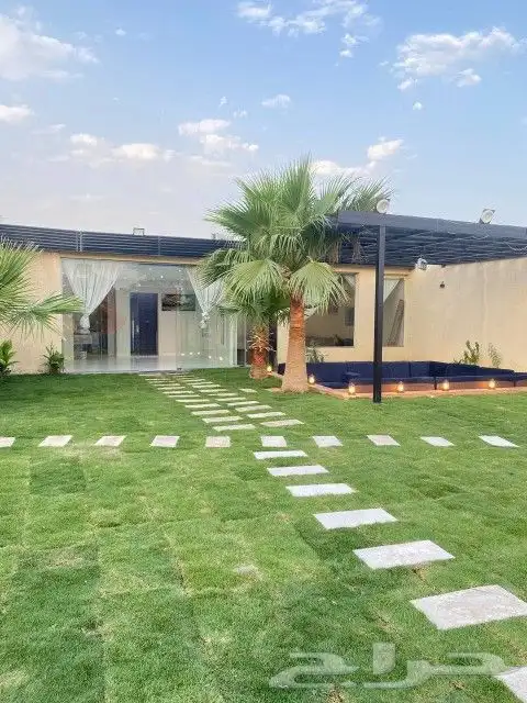 شاليه عائلي كبير بمسبحين للايجار اليومي الرمال 2