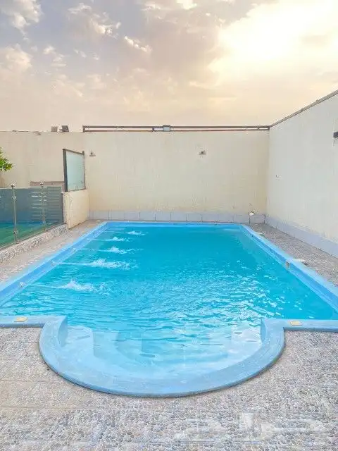 شاليه عائلي كبير بمسبحين للايجار اليومي الرمال 5