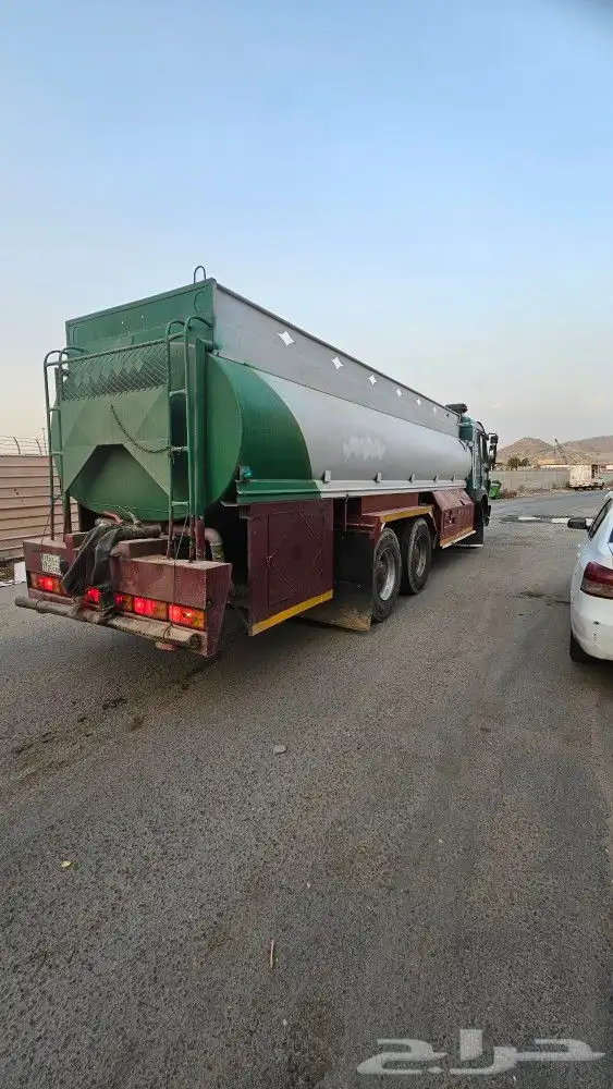 وايت 18طن إيجار توريد مياه للشركات أوموسسات 1