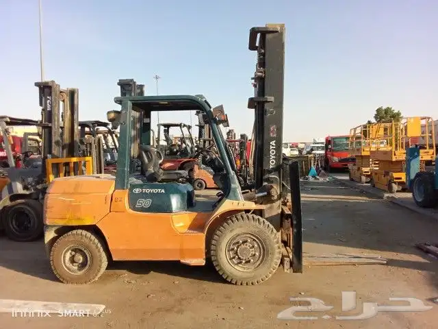 Caesar Lift  Man Lift and Forklift for rent 7