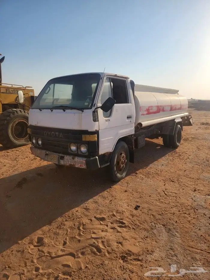 للبيع دينه تيوتا 3